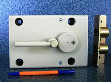 У30-М1-К (камерный) (НПРК.304268.008-01) - для дверей с односторонним доступом. Класс защиты IP40