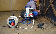 КС-02 Кабельный соединитель 40 метров 1 розетка СЕЕ 220В\32А IP67 на мет. катушке провод КГ-ХЛ 3*4