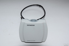 Датчик температуры канальный LG-Ni 1000, -50…+80 ?С, вкл. монтажный фланец Siemens (QAM2120.040)