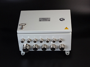 Клеммная коробка KlemBox® КК 300, сталь 300x200x150мм, 40 клемм 24А,вводы 6хМ16 (Ø6-10мм)