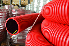 Труба гофрированная двустенная ПЭ гибкая тип 450 (SN12) б/з красная д110 (50м/уп) Промрукав
